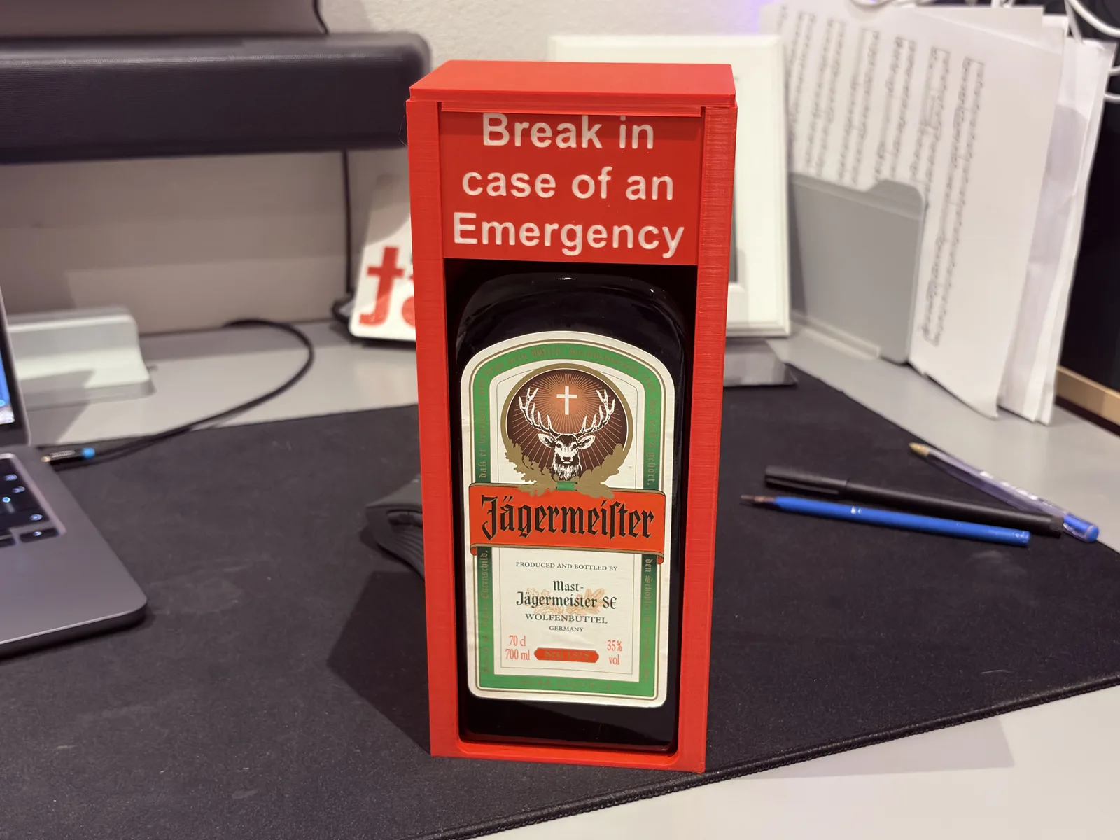 Jägermeister-Flaschenhalter